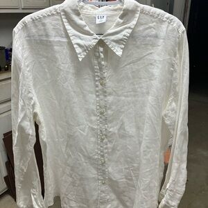 GAP Women’s 100% linen Cream Button Down Shirt